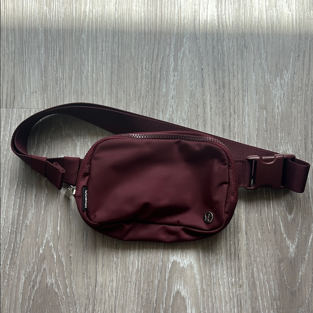 Lululemon belt bag